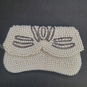Vintage White Beaded Pearl Clutch Purse With Snap Closure & Embellished Design